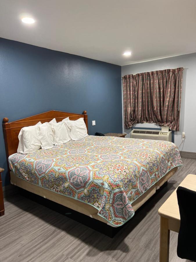 Budget Inn Hallettsville Zewnętrze zdjęcie